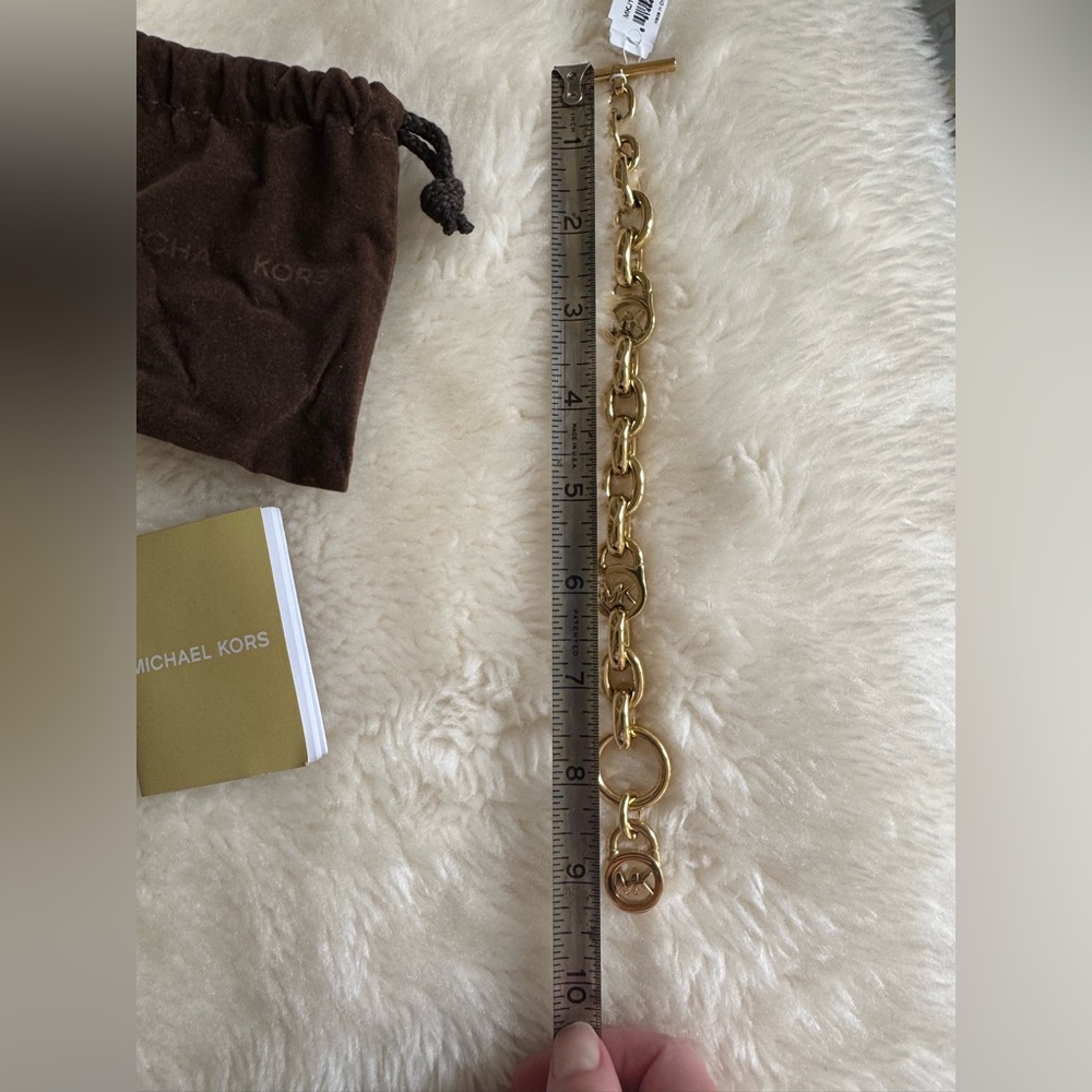 NWT Michael Kors Gold Tone Interlocking Chain Bracelet - Picture 8 of 8